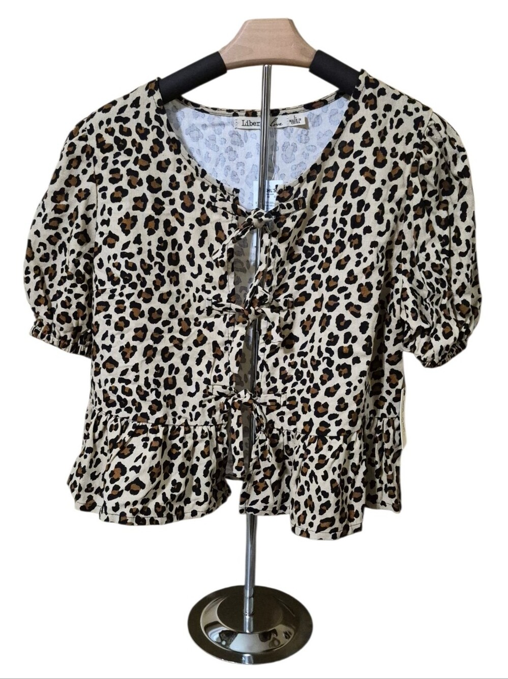 NWT Liberty Love Leopard Print Tie Front Short Sleeve Top - Size Large